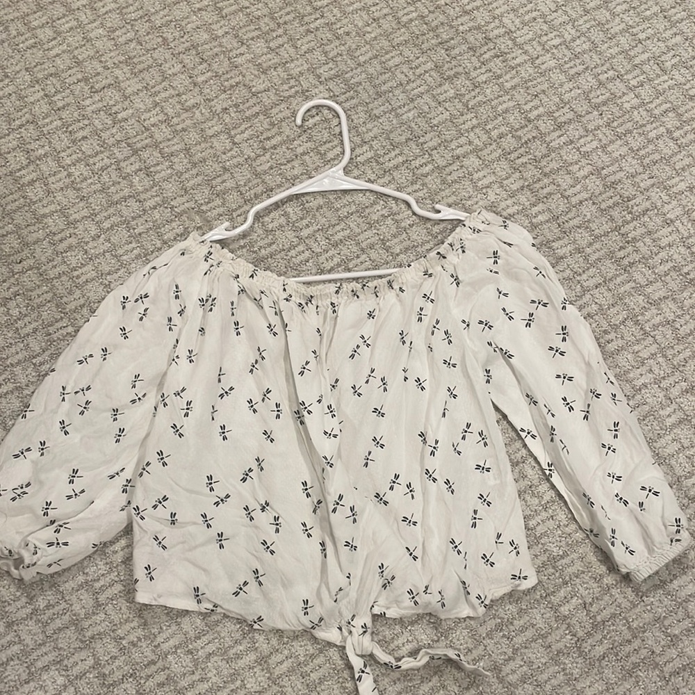 Off the shoulder long sleeve shirt